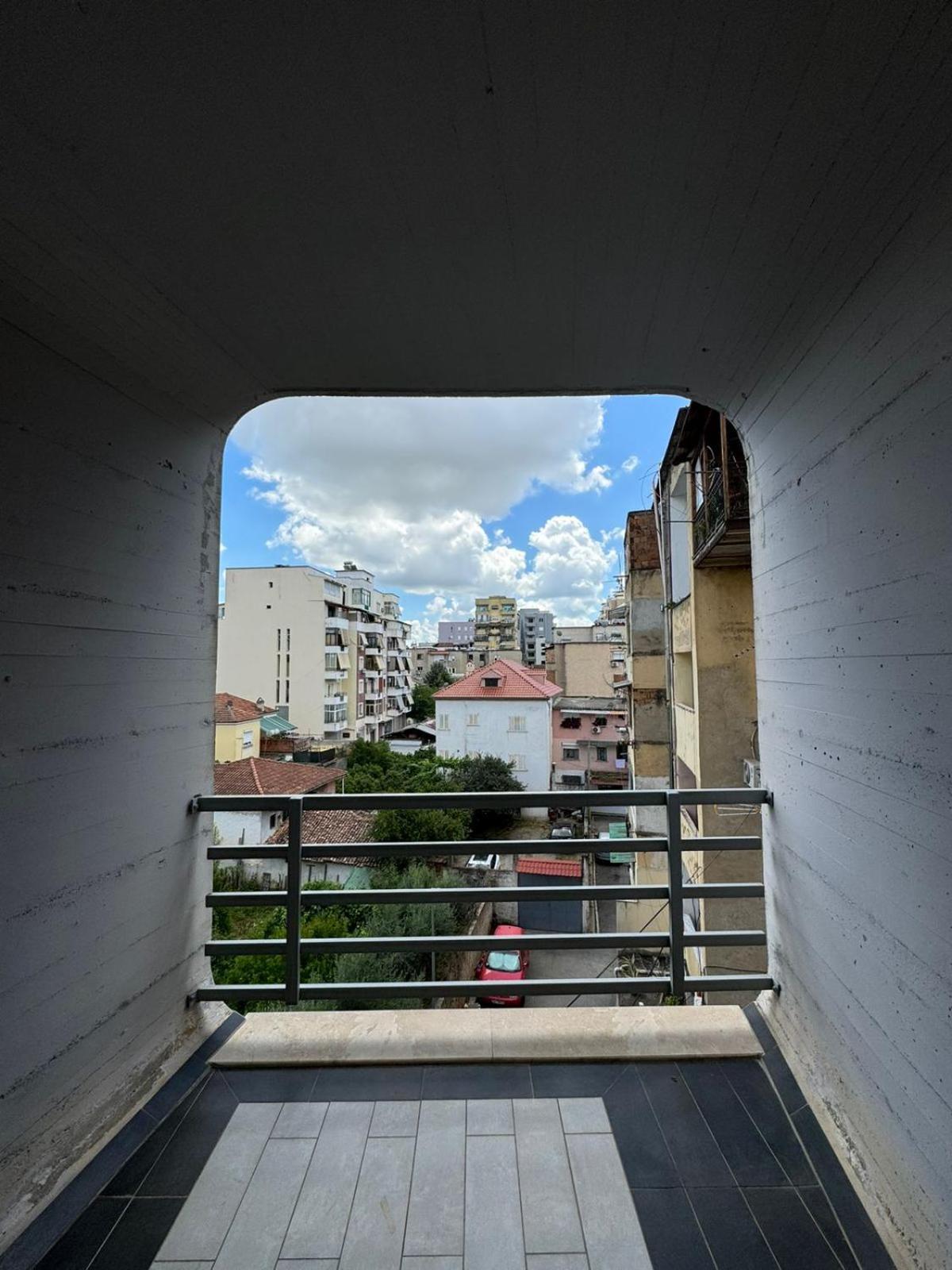 Diem Apartment Near Pazari I Ri Tirana Bagian luar foto
