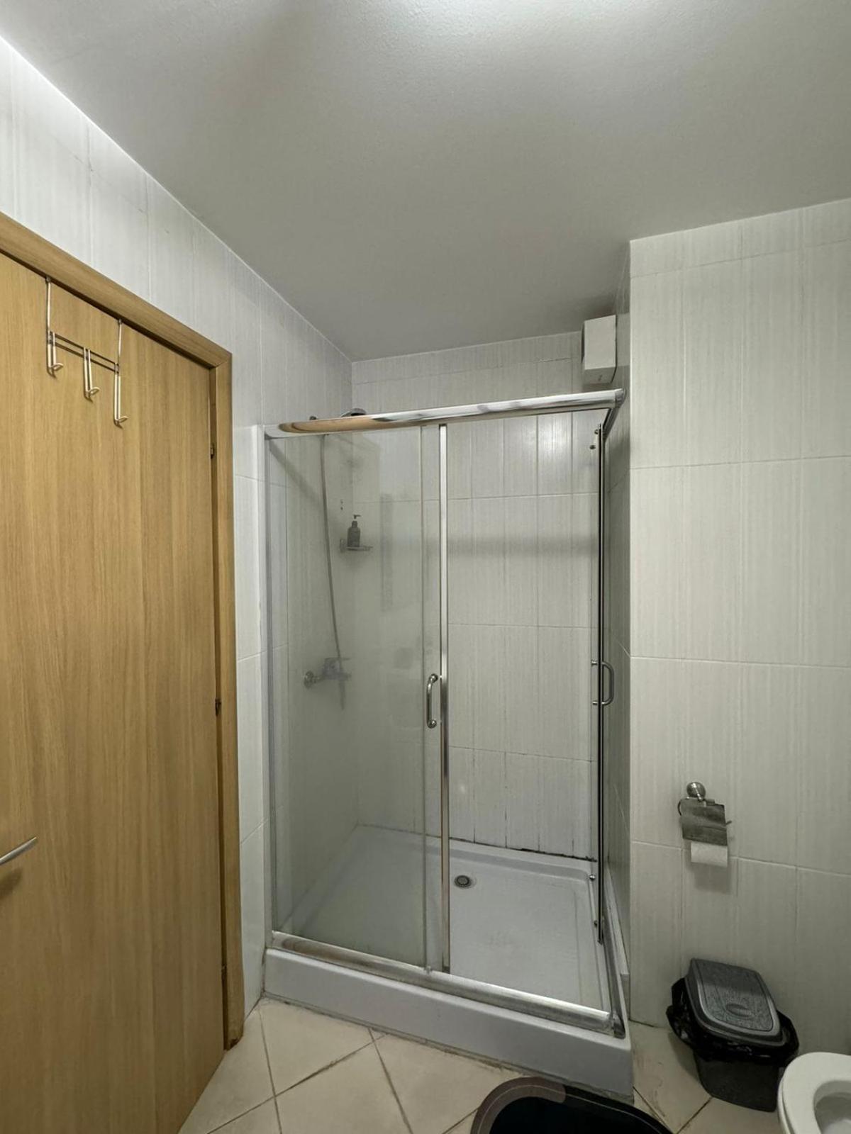 Diem Apartment Near Pazari I Ri Tirana Bagian luar foto